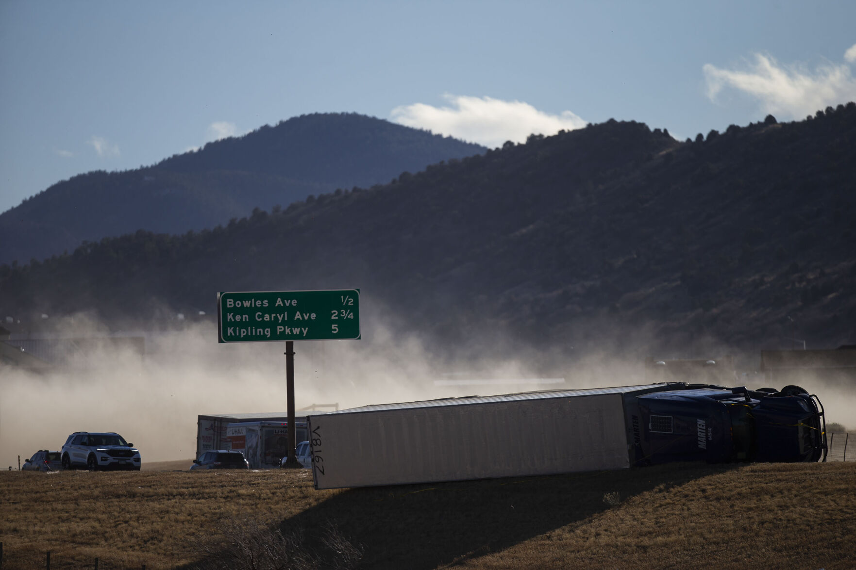 123121-news-WindInDenverl01.JPG